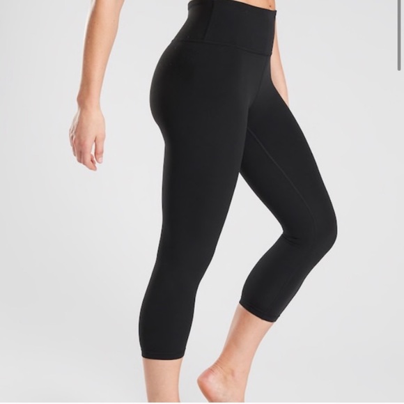 Athleta Pants - Athleta Elation Capri NWT